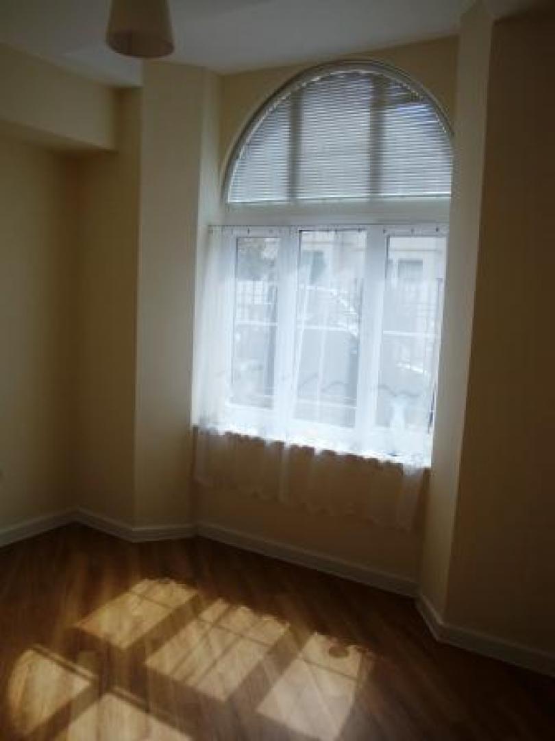 			2 Bedroom, 1 bath, 1 reception Flat			 Glengall Road, KILBURN